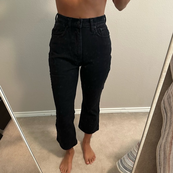 Abercrombie & Fitch Curve Love Kick Flare Ultra
High Rise Jean in Black - Picture 7 of 9